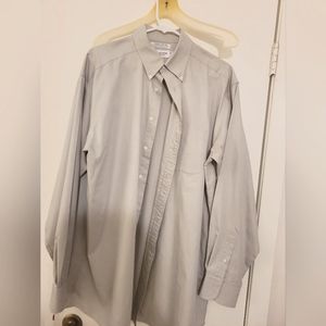 Roundtree and Yorke long sleeve dress shirt, light gray, size 16.5x36 tall